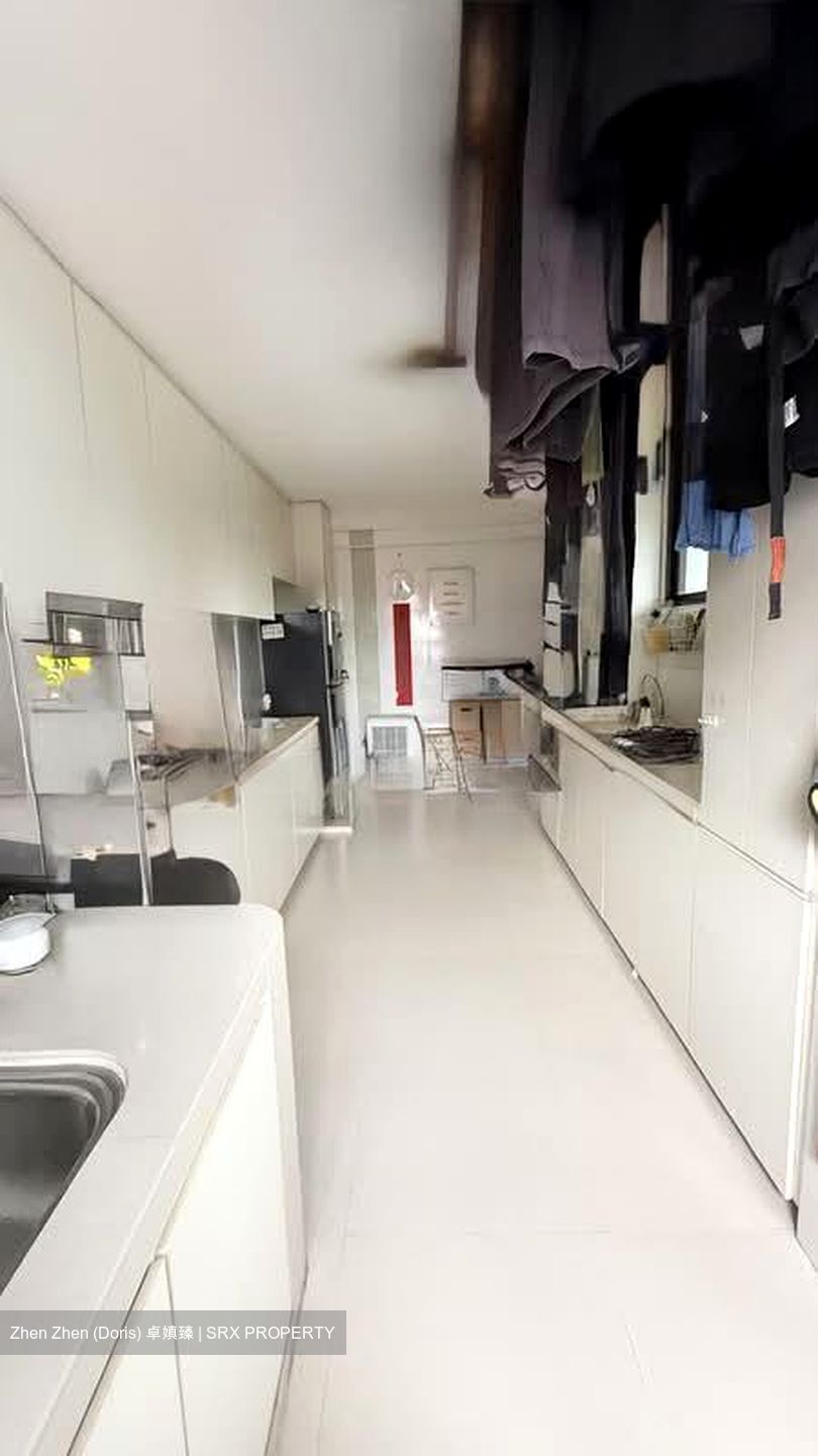 Blk 260 Jurong East Street 24 (Jurong East), HDB 5 Rooms #578658991